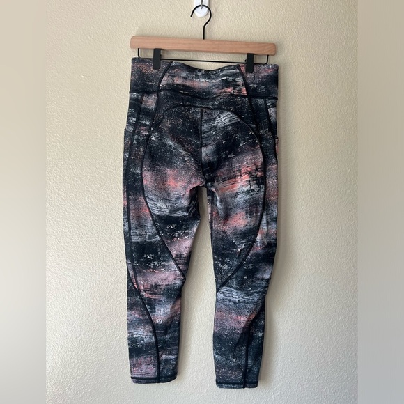 LULULEMON Time To Sweat Crop Leggings - Picture 3 of 8